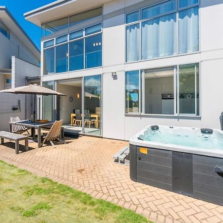 Lake Taupo Gem Luaran gambar